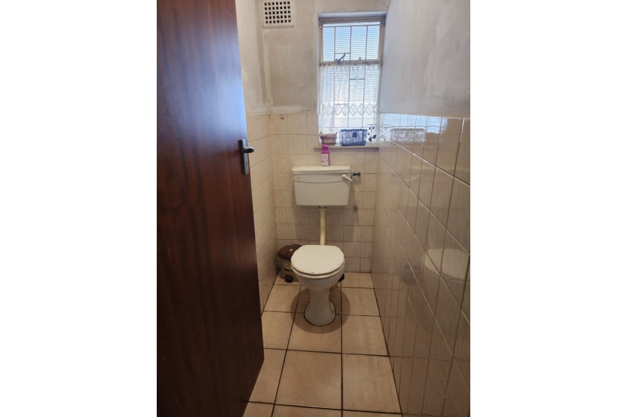 4 Bedroom Property for Sale in Bergzicht Western Cape